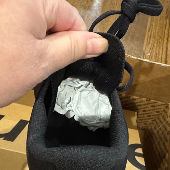 Lululemon Black Athletic Sneakers/US 7.5/Brand New/NIB! Never Worn! Gorgeous! - Picture 10 of 16